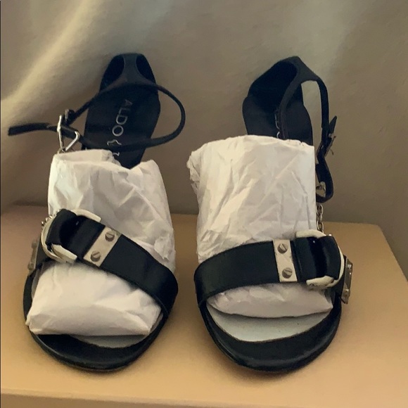 Aldo - Picture 3 of 5